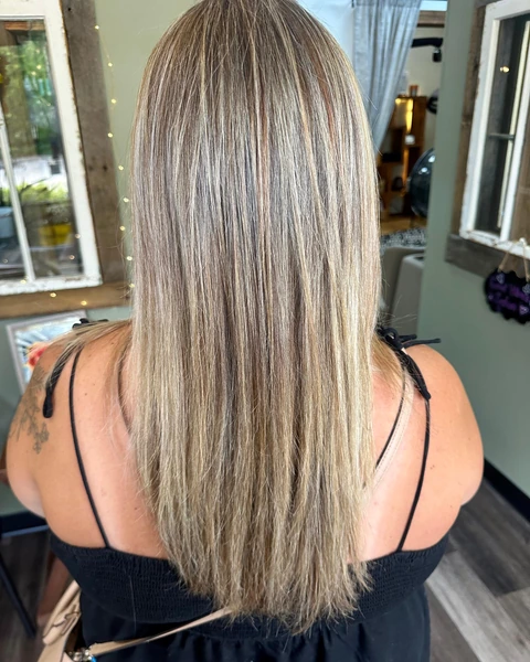 Sleek smooth brunette lob