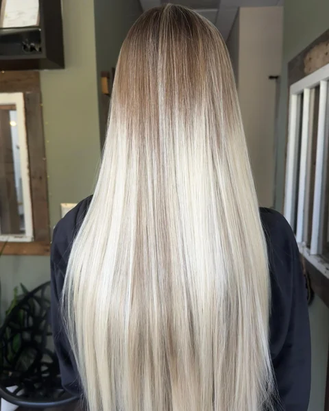Glossy platinum blonde smoothing result